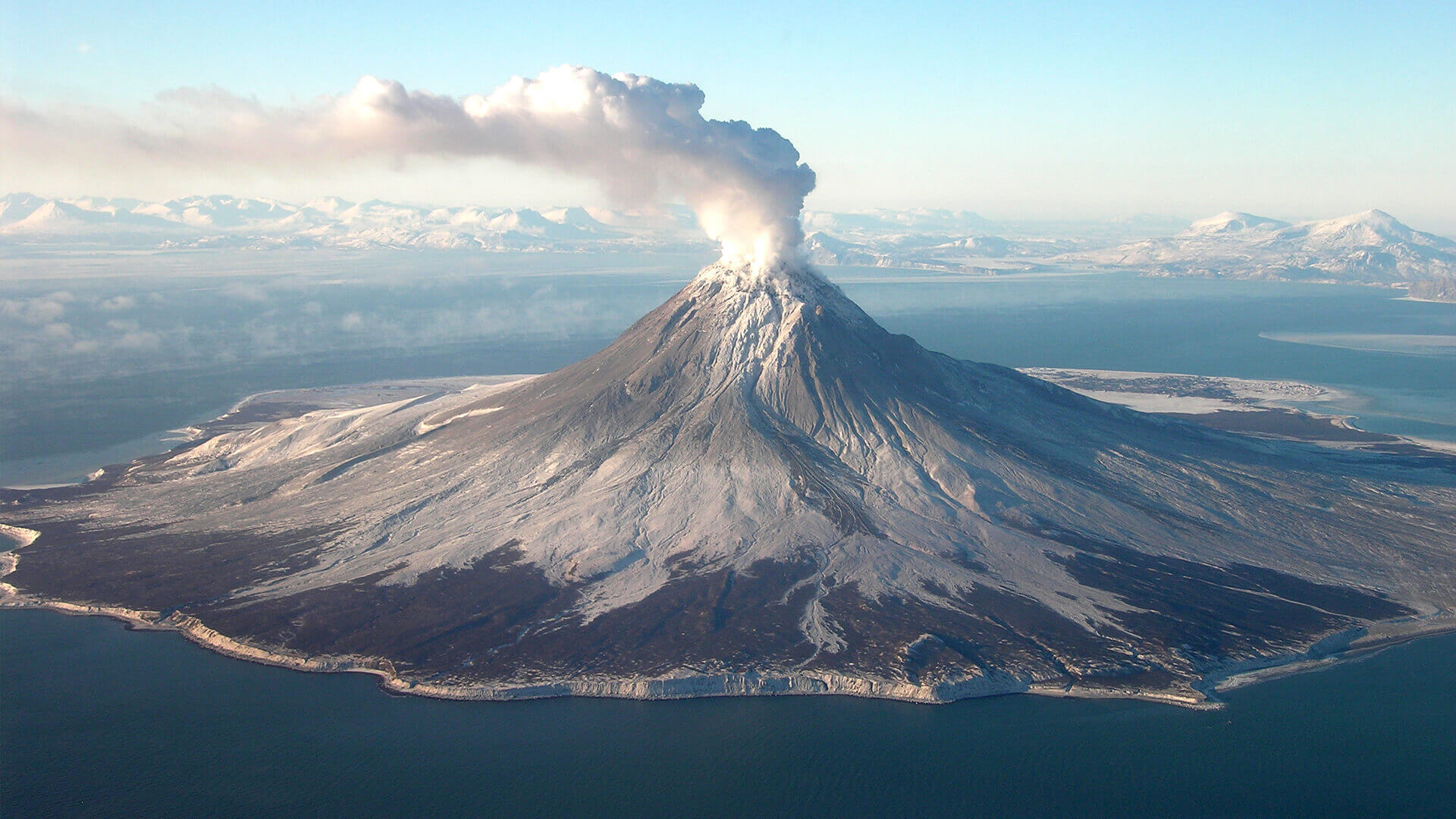 The Top 7 Most Stunning Volcanoes In The World - AI Global Media Ltd