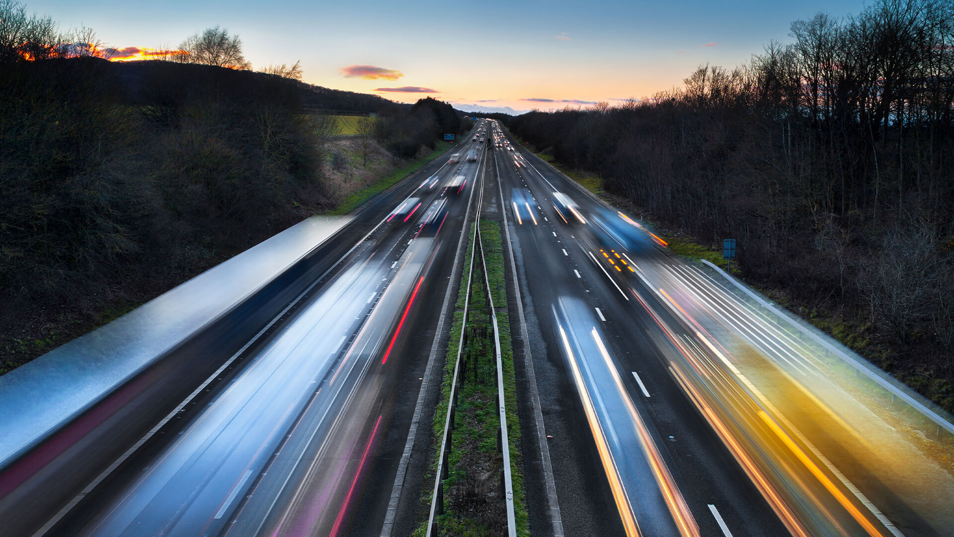 Глаз дорога. Автострада боком. Автомагистраль фото Сумерки. Motorway walk Innovation. Motorway Future safe.